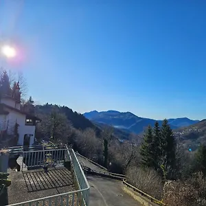 La Casa Del Lupo Appartamento Serina (Lombardy)